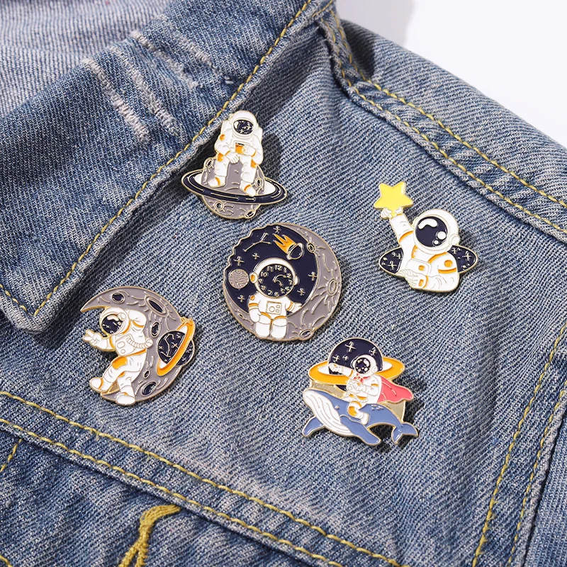 Creative Cartoon Planet Astronaut Enamel Pins Space Moon Star Rocket Car Animal Astronaut Alloy Brooch Badge Woman Jewelry Gift