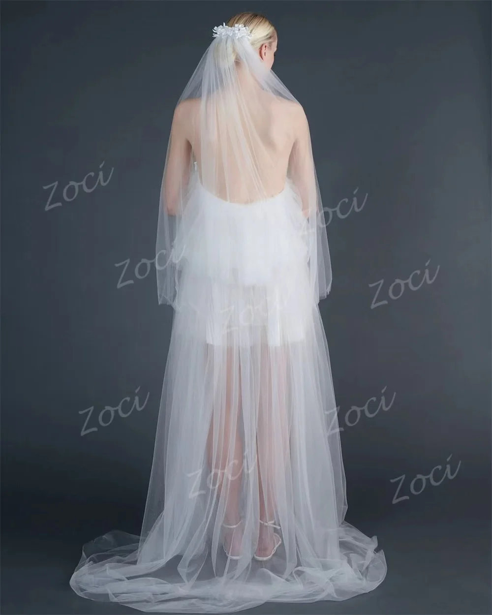 Zoci 妖精チュールのウェディングドレスストラップレスノースリーブフロアロングウェディングパーティードレス Vestido De Noche 女性カスタマイズ