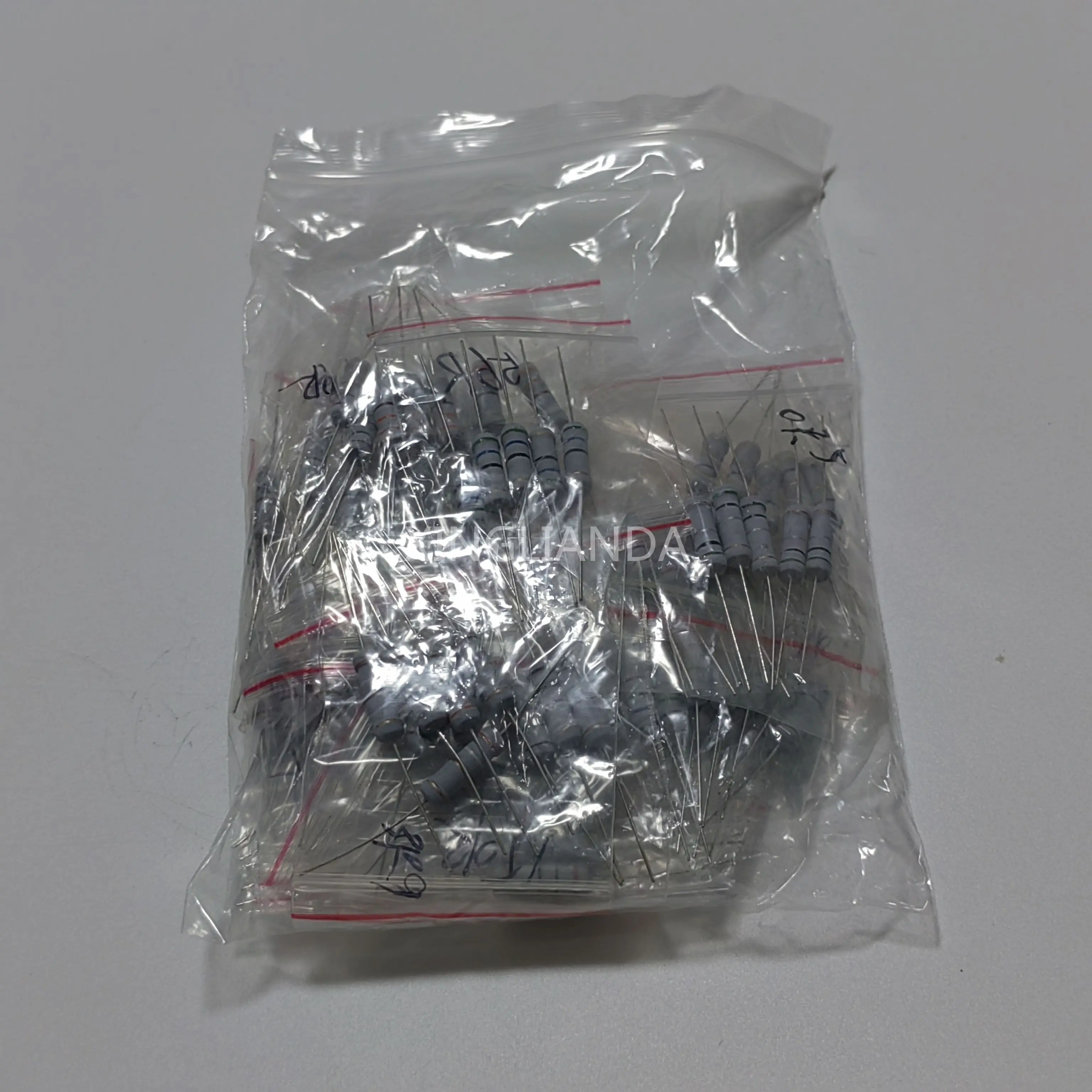 150PCS 2W Carbon Film Resistor Assortment Kit 5% Resistance Set 30Kinds 0.1R-750R OHM DIY components