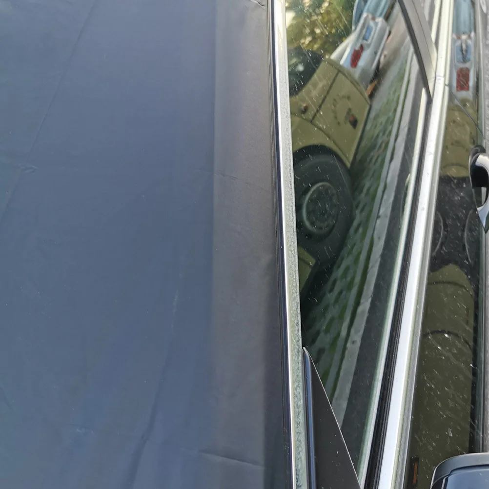 

Magnetic Car Front Cover Uv Weatherproof Anti- Wear-Resistant Heat Insulating Windscreen Protector for Winter Summer