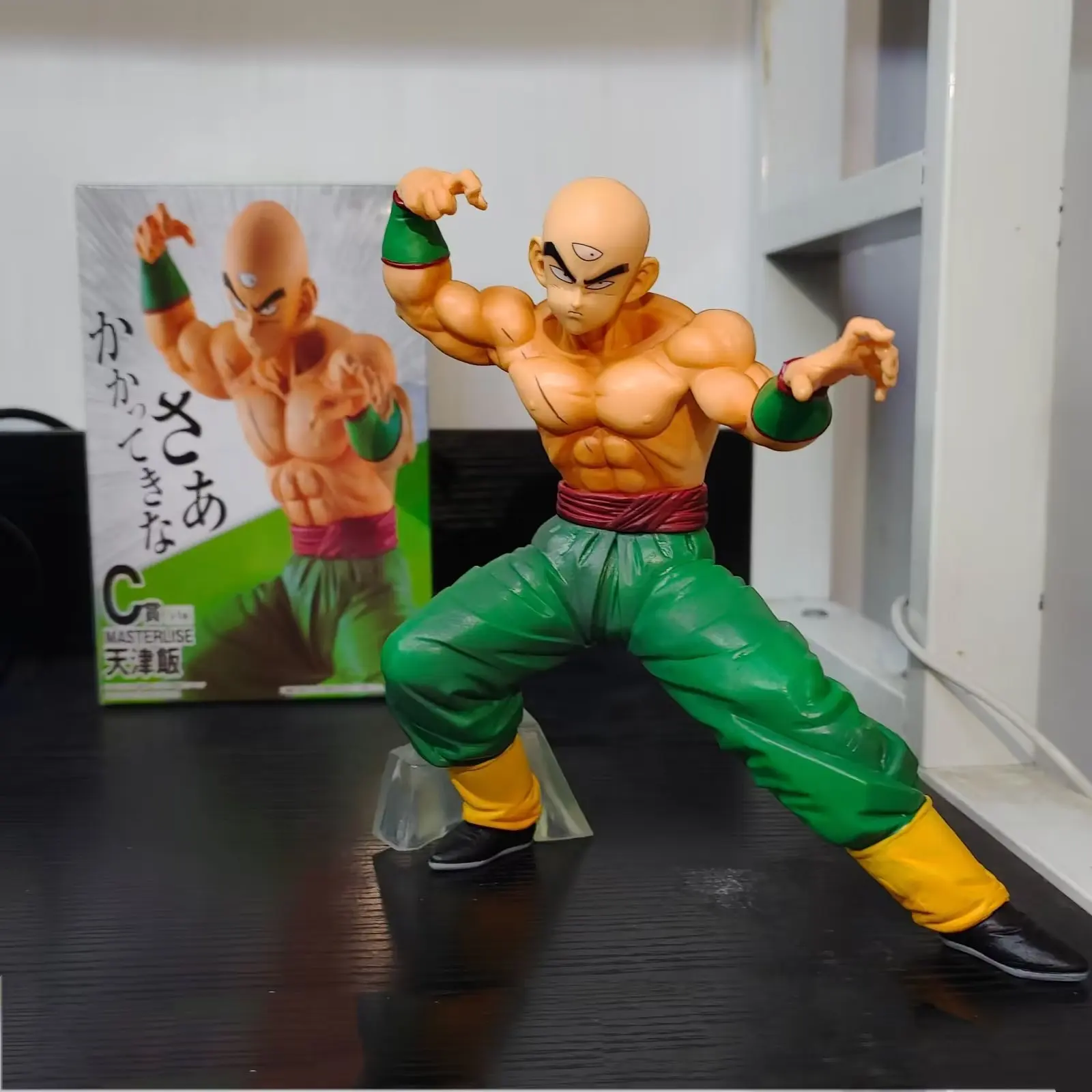 

Dragon Ball Tien Shinhan Squatting Figure Anime Collectible Model Statue Toy Desktop Decor
