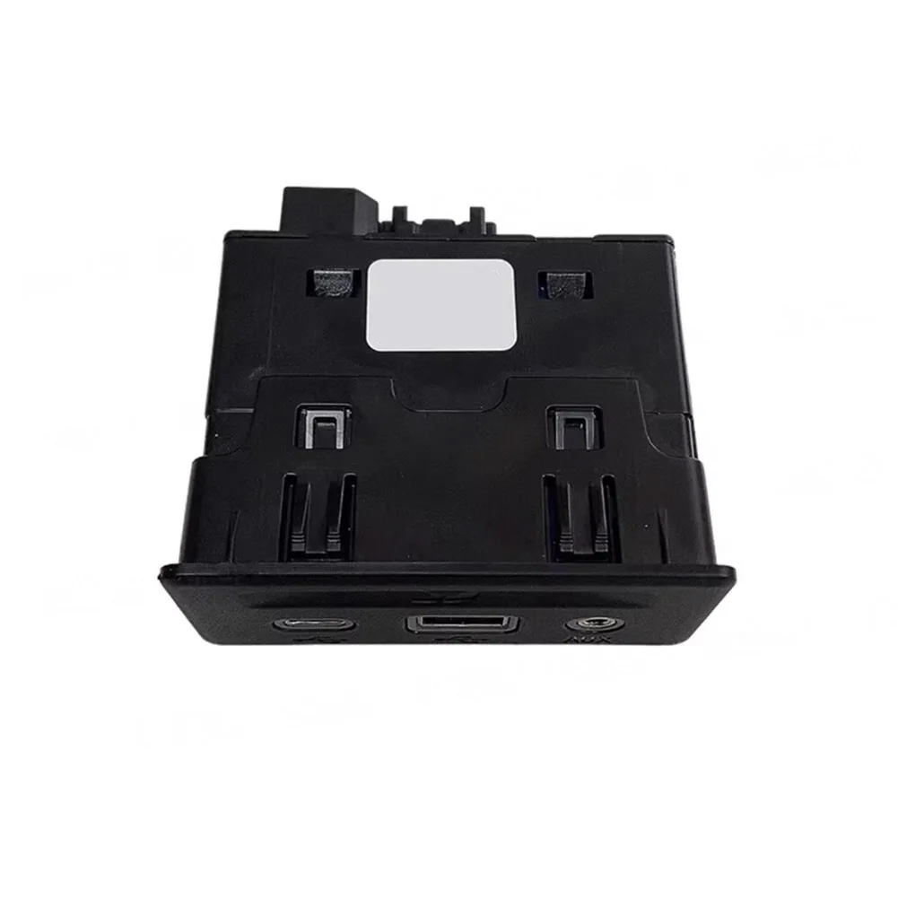 

1pcs Plastic OEM Number 13526278 13529861 USB Port AUX Adapter Module Box For Chevrolet For Silverado 2020-2023