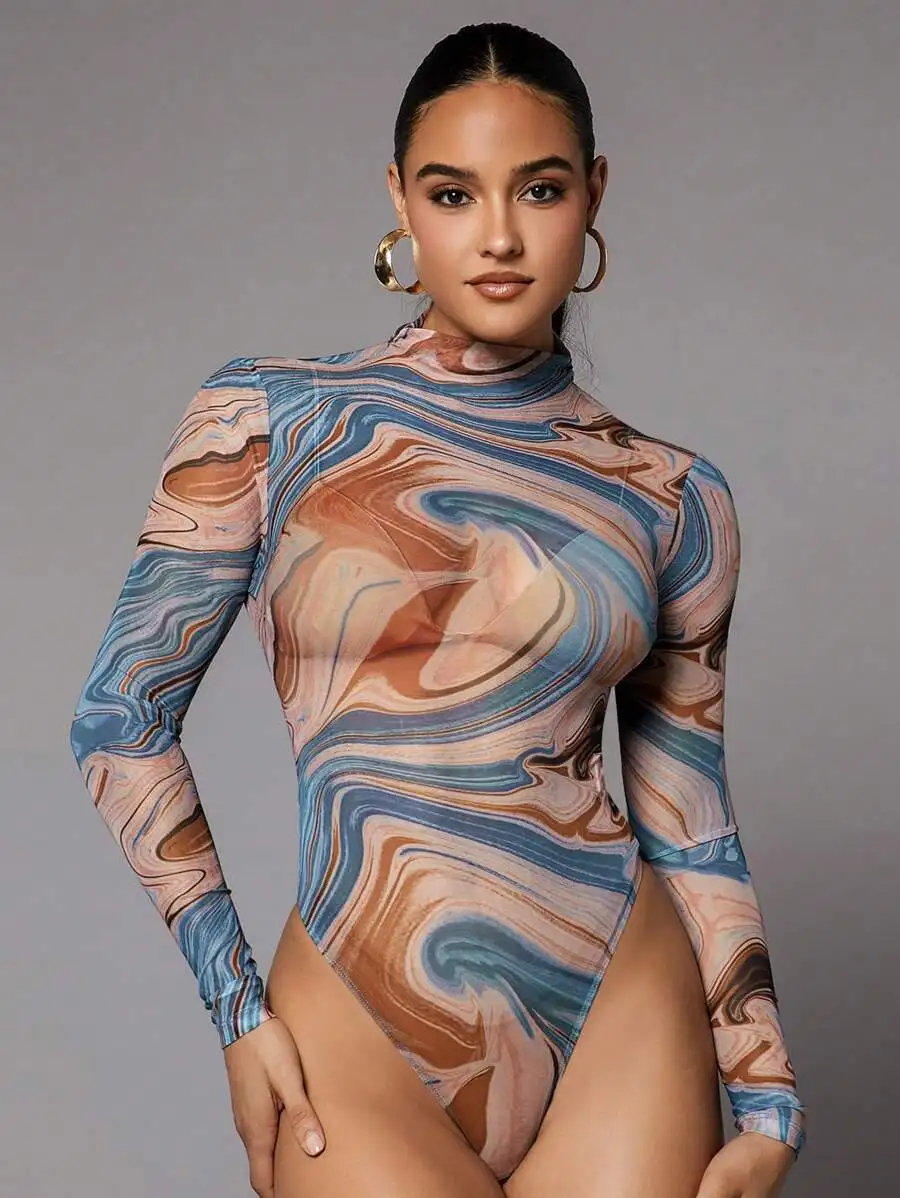 

Женское прозрачное боди с принтом в виде спиралей, с высоким воротником и длинными рукавами - высокая эластичность, облегающий крой