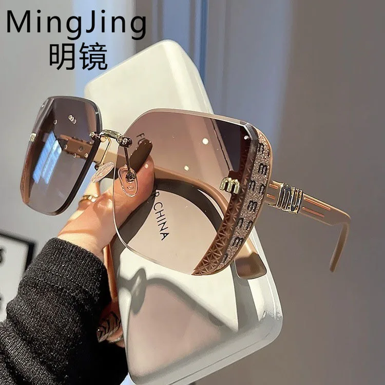 

2025 New Fashionable Edge Cutting Sunglasses Half Frame High Quality Trendy Simple Sunglasses
