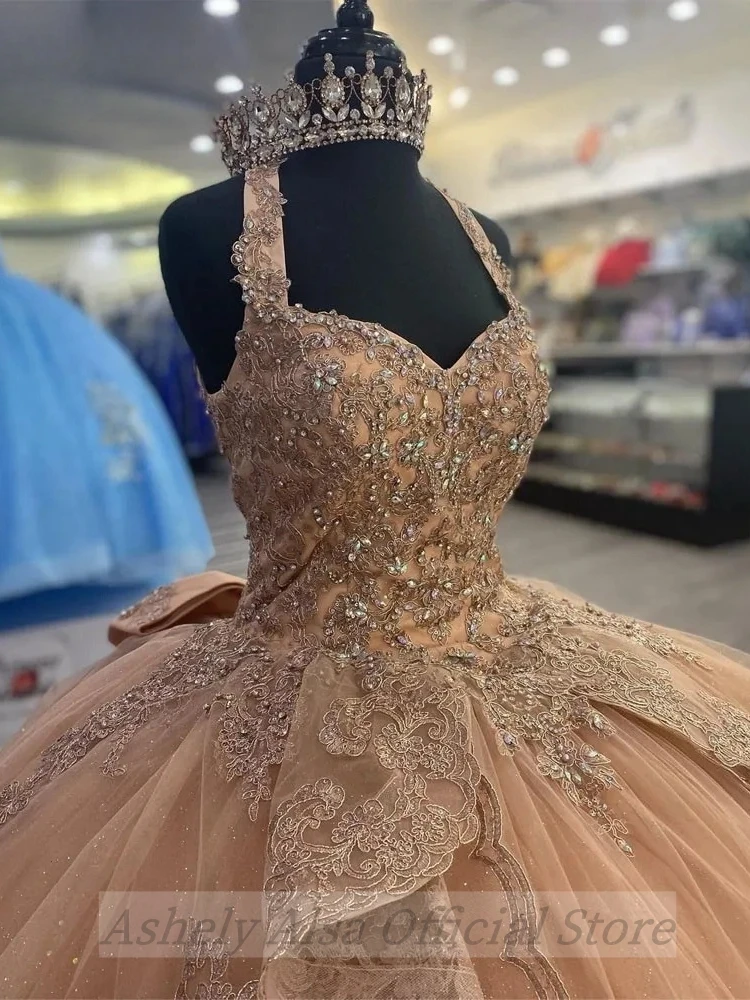 AA139 Vestido de fiesta de cumpleaños personalizado de princesa para niñas, Vestido de baile con espalda descubierta y apliques de encaje Halter, Vestido de graduación 15 16 Quinceanera