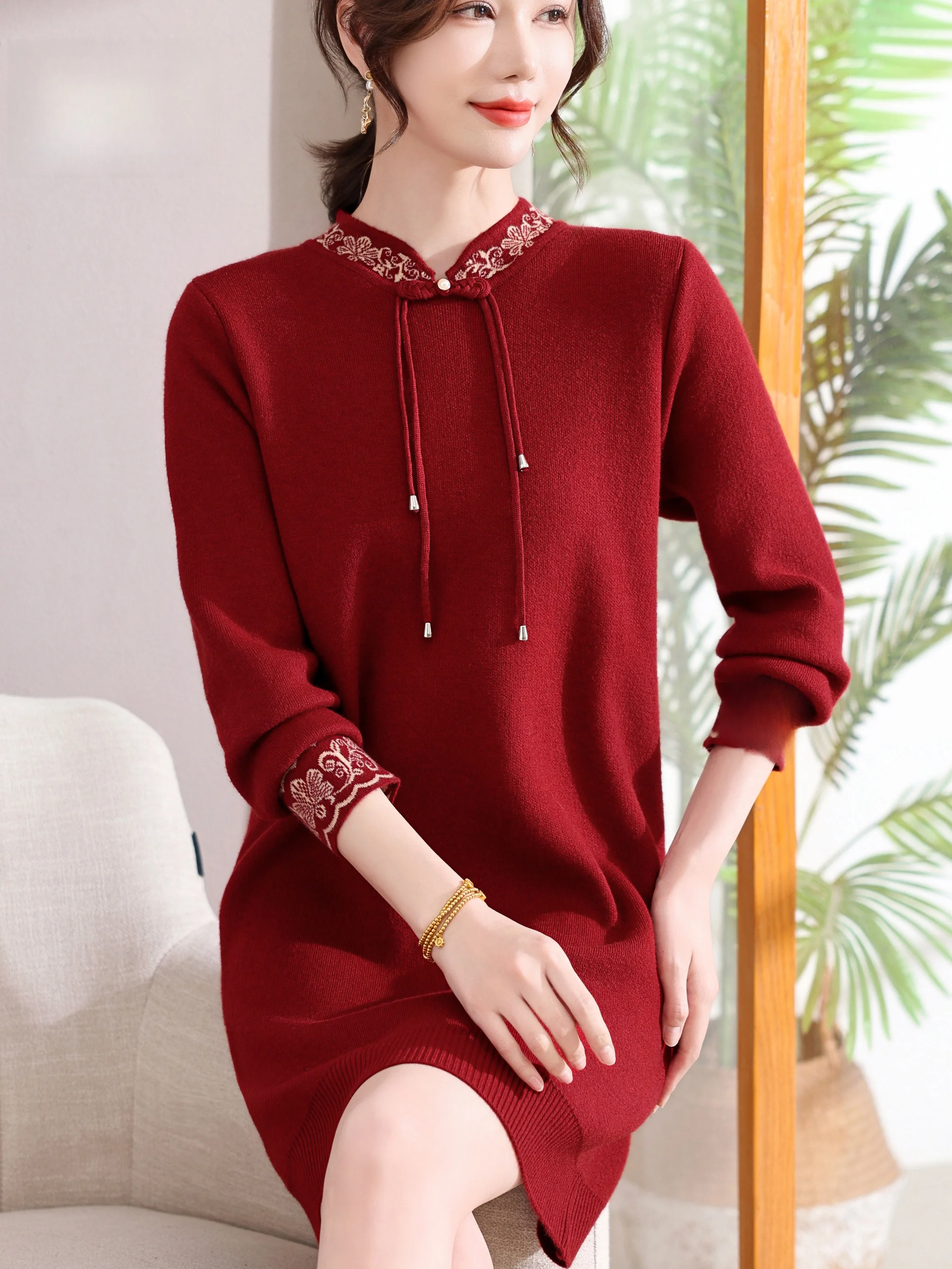 

New Chinese Sle Embroidered Thiened Mid-Length Stand Collar Sweater Women's Faionable Mom Clothes Dr for Autumn Winter