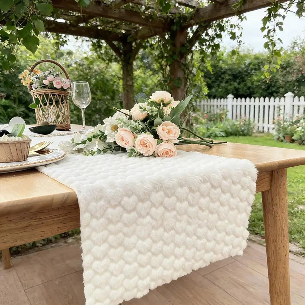Valentine Day Table Mat Valentine’s Day Table Runner 3d Heart Design Simulated Rabbit Fur Decoration Festive Table Cloth Decor