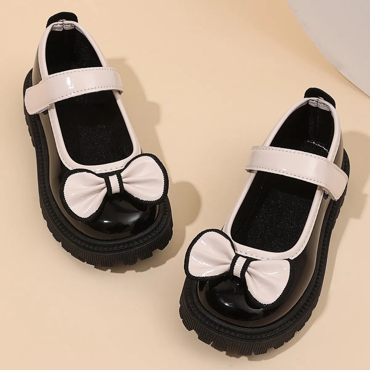 

Sweet Kids Flat Shoes Sweet Bows Elegant Girls Princess Casual Shoes Soft Bottom 2025 Autumn New Children Mary Jane Loafers