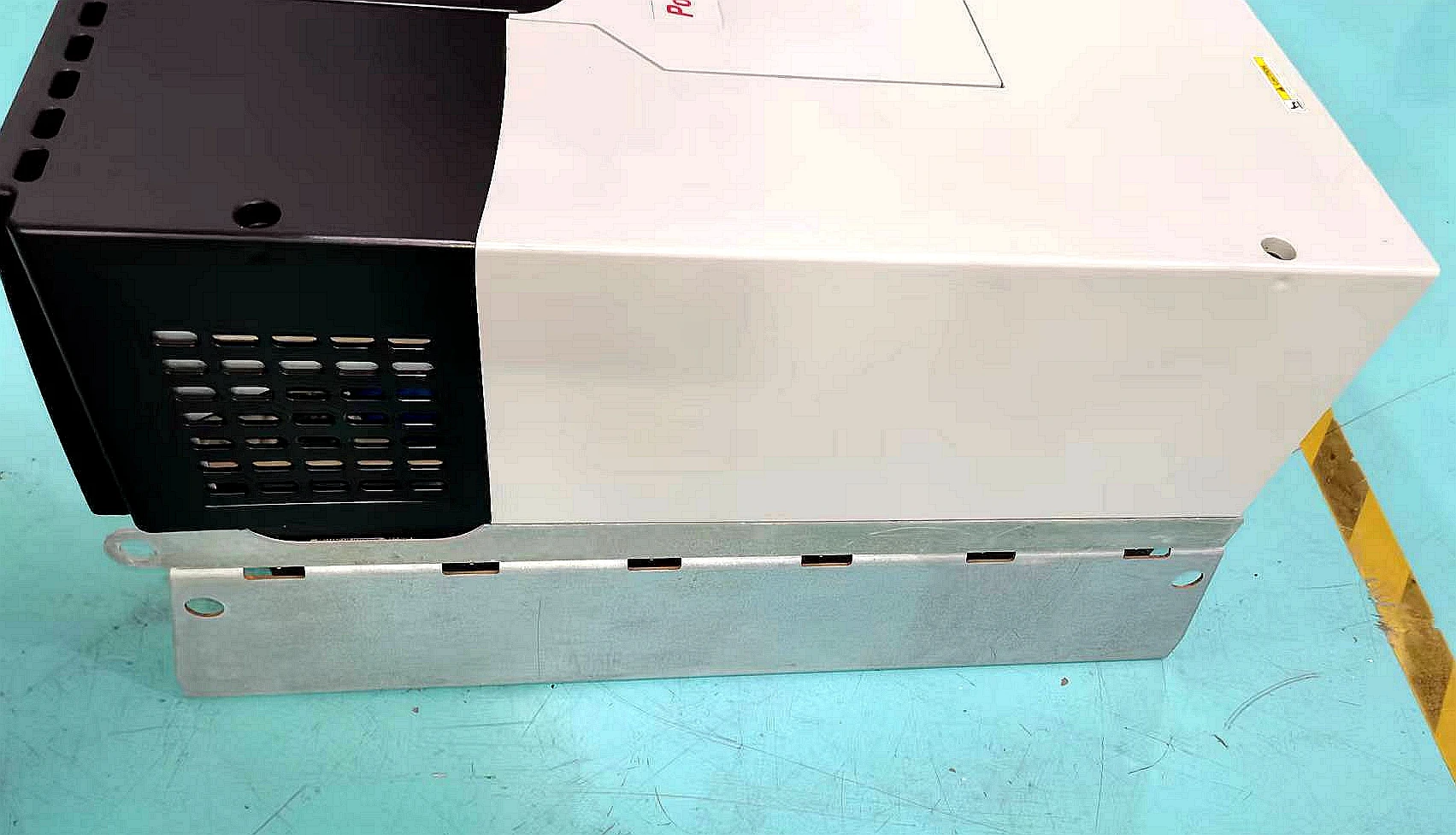 USED bekas di gudang pengiriman cepat