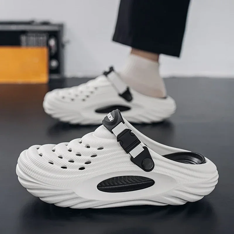 

2025 New Summer Slippers Men's Thick Soled Beach Lightweight Outdoor Leisure Sports Anti Slip Shoes Sandals