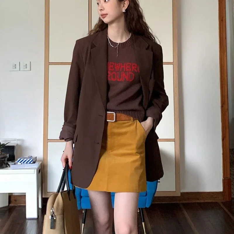 Retro Turmeric Corduroy Skirt Female 2025 Early Spring Temperament Joker Slim Skirt