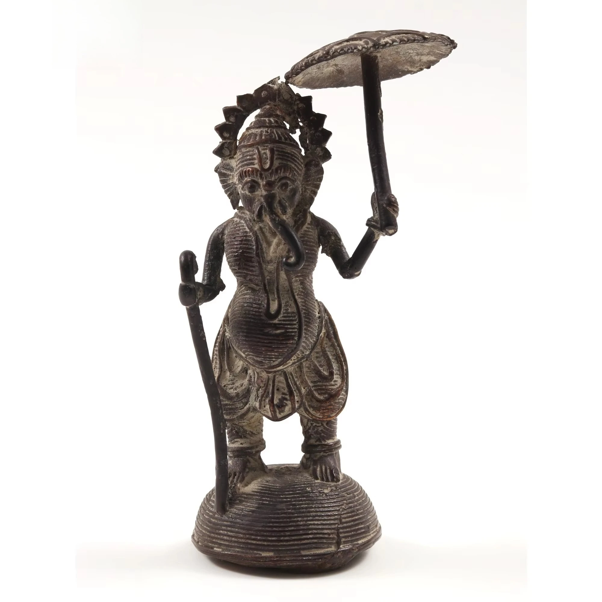 小さな5インチの部族の真鍮製彫刻、ミューズ・パルヴァティ像、息子ガネーシャが立っている像