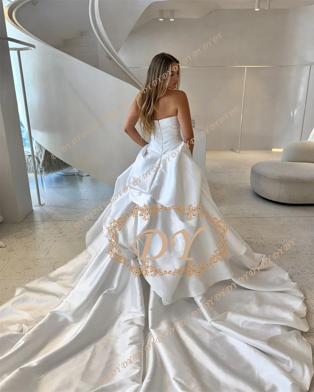 DY Customized Modern Satin Princess Wedding Dress Ball Dress Strapless Ruffles Layered A-line White Bridal Dress Vestido De Novi