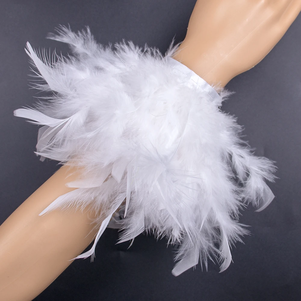 

1PCS Fashion Ostrich Feather Cuffs Bracelet Women Hair Accessories Furry Wristband Snap Bracelet Clap On Satin Shirts Elegant