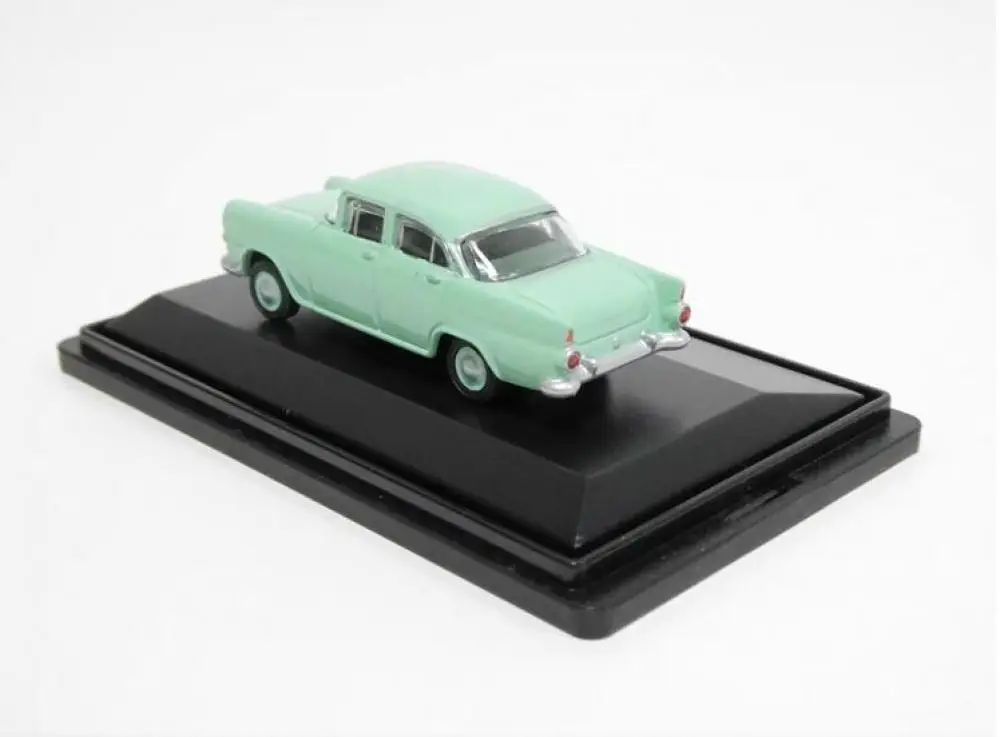 

1/87 HO Scale Alloy Car Model 1960 FB Classic Model Train Scene Miniature Collection Sand Table Landscape