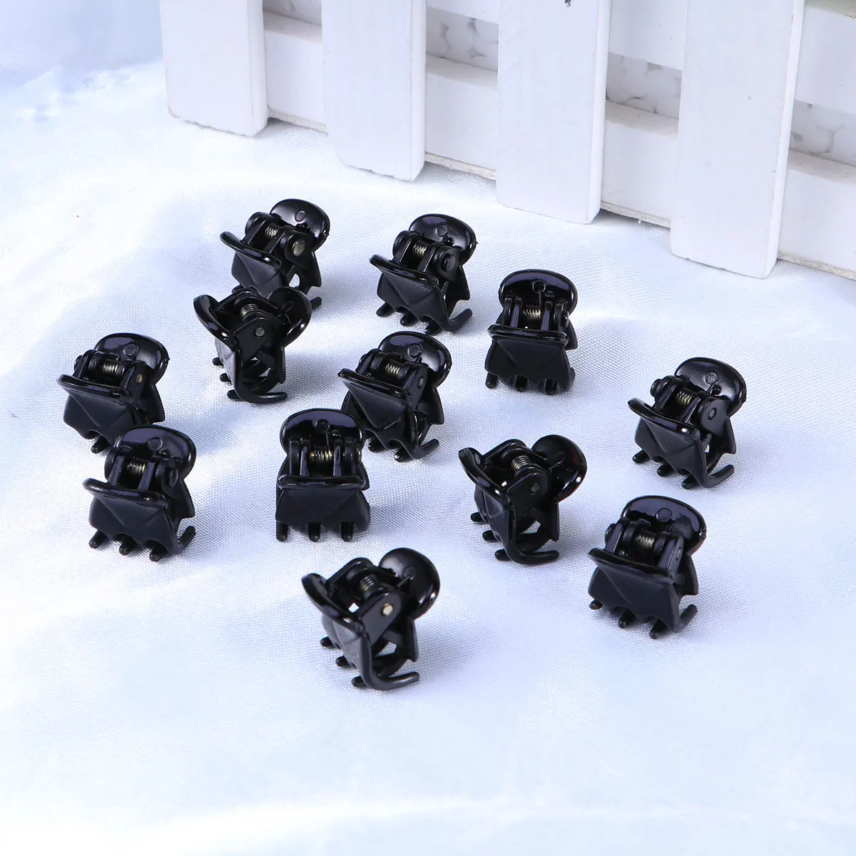 

24 Pcs Black Women Clips Mini Mini Clip Claw Clamp Grip Clamp Hair Claw Clip Non Slip Hair Decorations