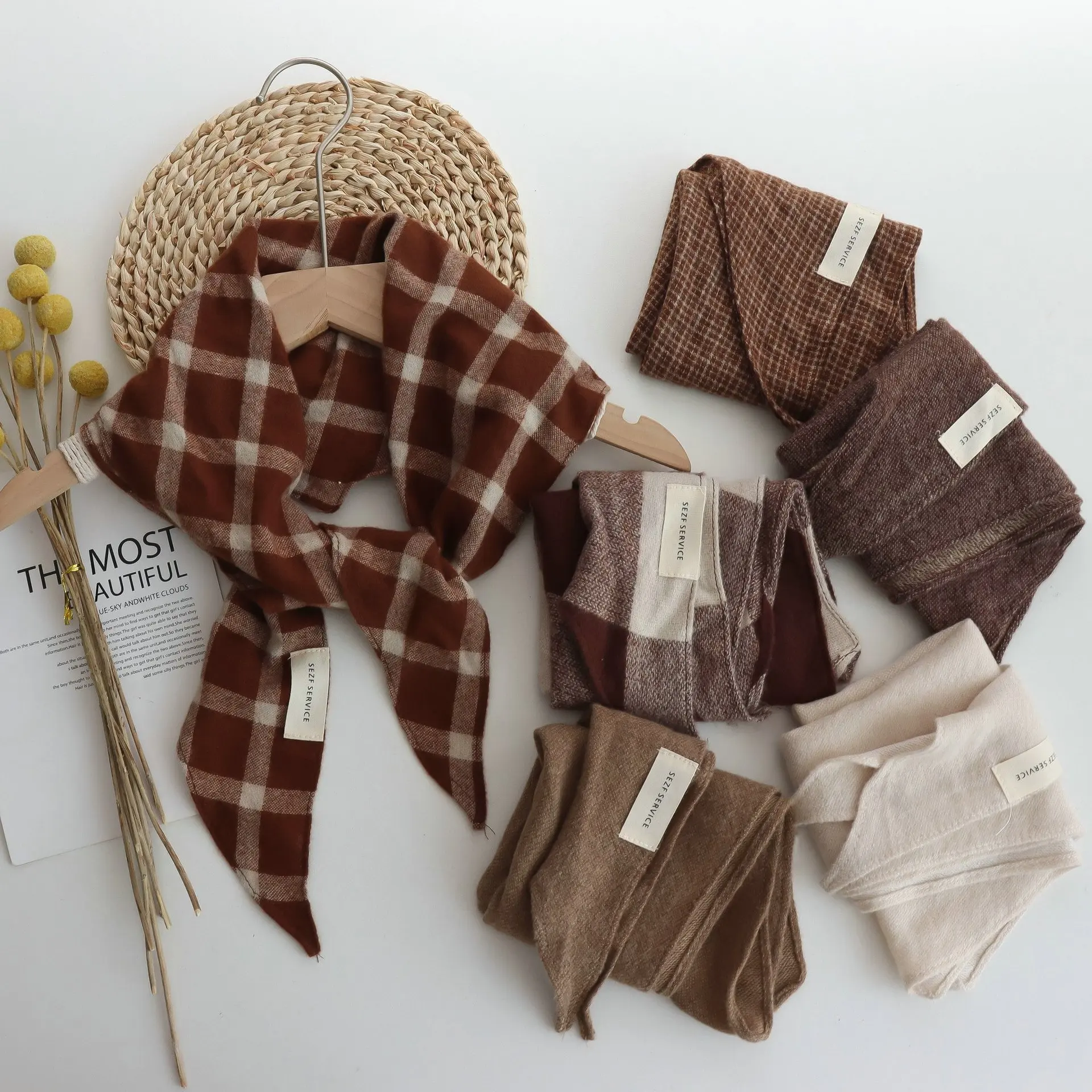 Frühherbst Neuheit: Warmfarbiger Karierter Schal mit Hohem Kragen, Hochwertiger Rhombus-Schal im Koreanischen Stil für Damen