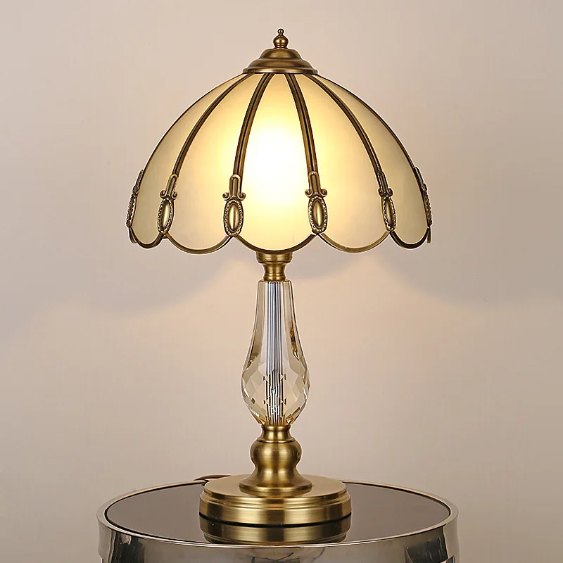 

Vintage American crystal solder all-copper desk lamp bedside lamp hotel living room desk decoration high-end desk lamp