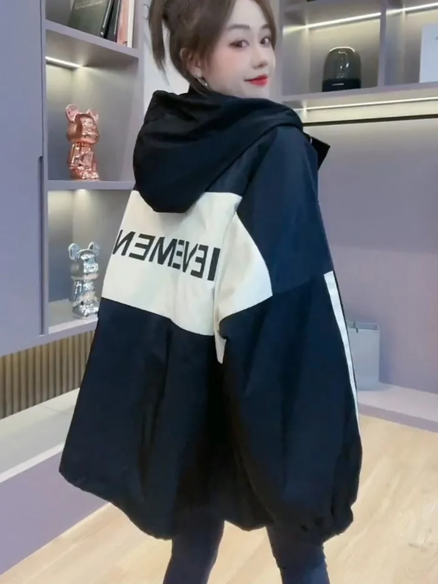 Fashionable Women's Autumn Winter Hooded Jacket Thickened Cotton Sporty Style Zipper Closure Long Sleeve Baseball Coat