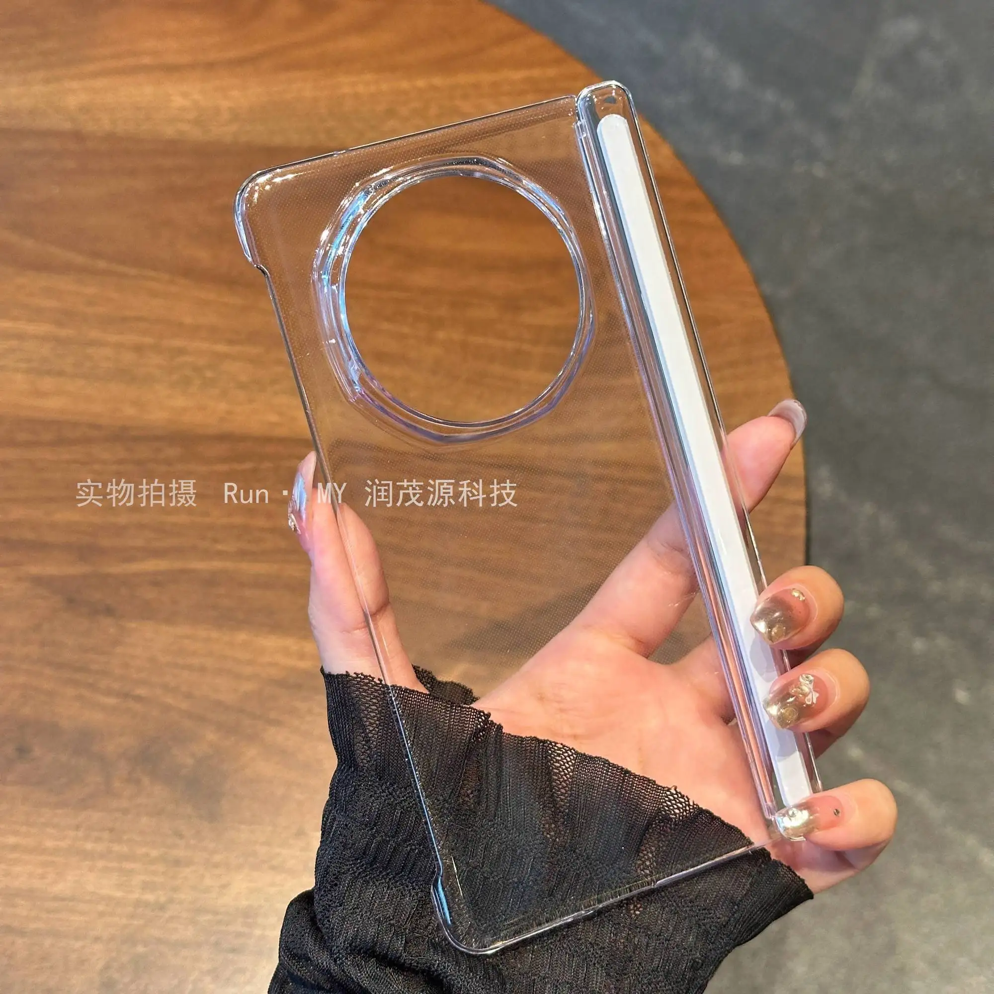 Etui na Honor Magic V6 V5 5G Przezroczyste Magnetyczne z Zawiasem, Twarda Obudowa na Tył, Kompatybilne z Bezprzewodowym Ładowaniem Honor Magic V5 — zdjęcie produktu 3