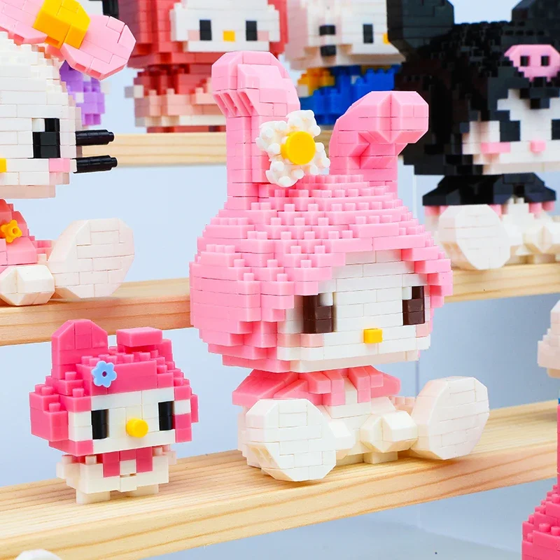 Disney Kuromi LinaBell Hello Kitty Building Blocks Princess Cartoon Figrues Bricks Children\'s Assembly Toys Model Halloween Gift