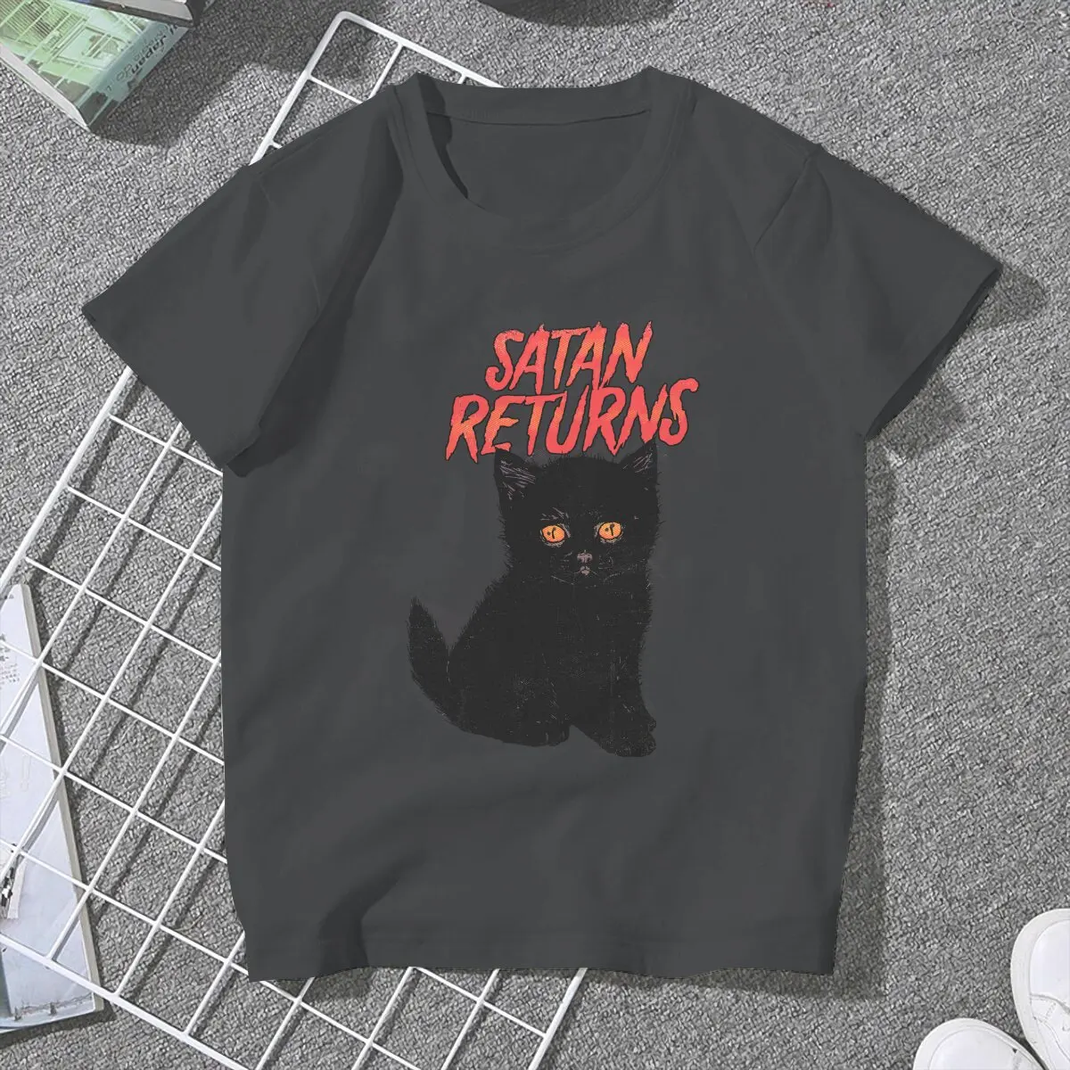 Satan Returns Classic Women Tshirts Cat Lover Aesthetic Vintage Female Clothing Loose Cotton Graphic Short Sleeve