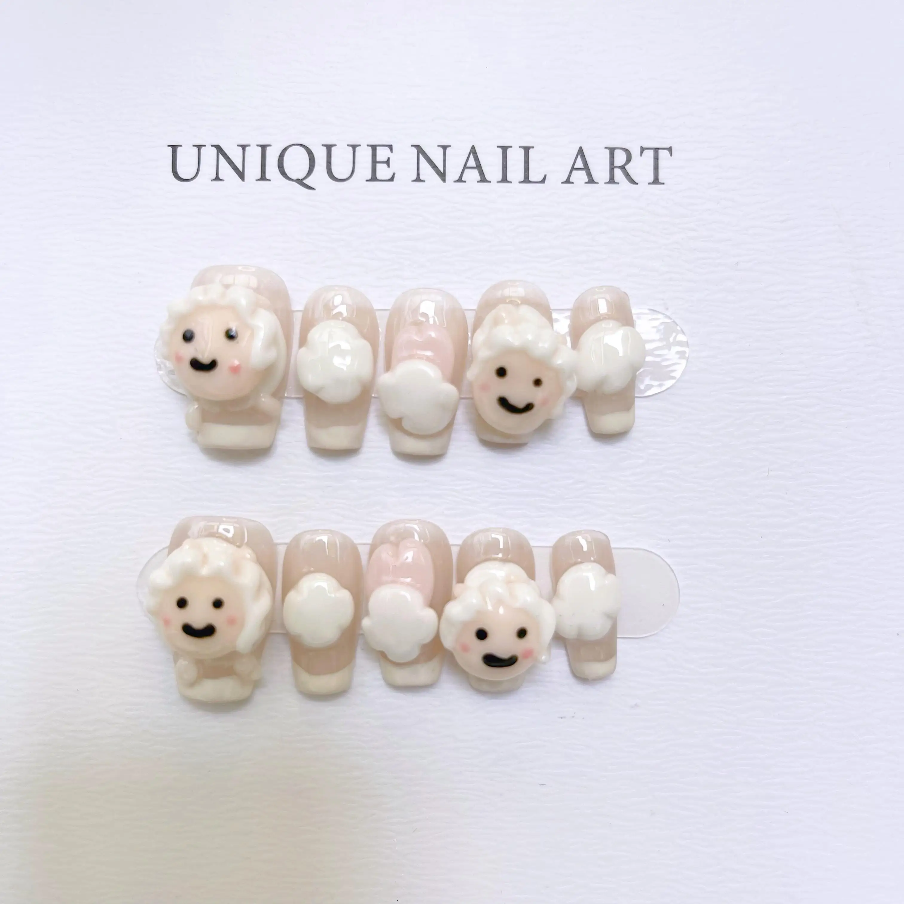 Wholesale Sweet Hand-Sculpted Little Lamb Cartoon Cute Detachable Reusable High-Quality Whitening Handmade Press-On Nail.No.D151