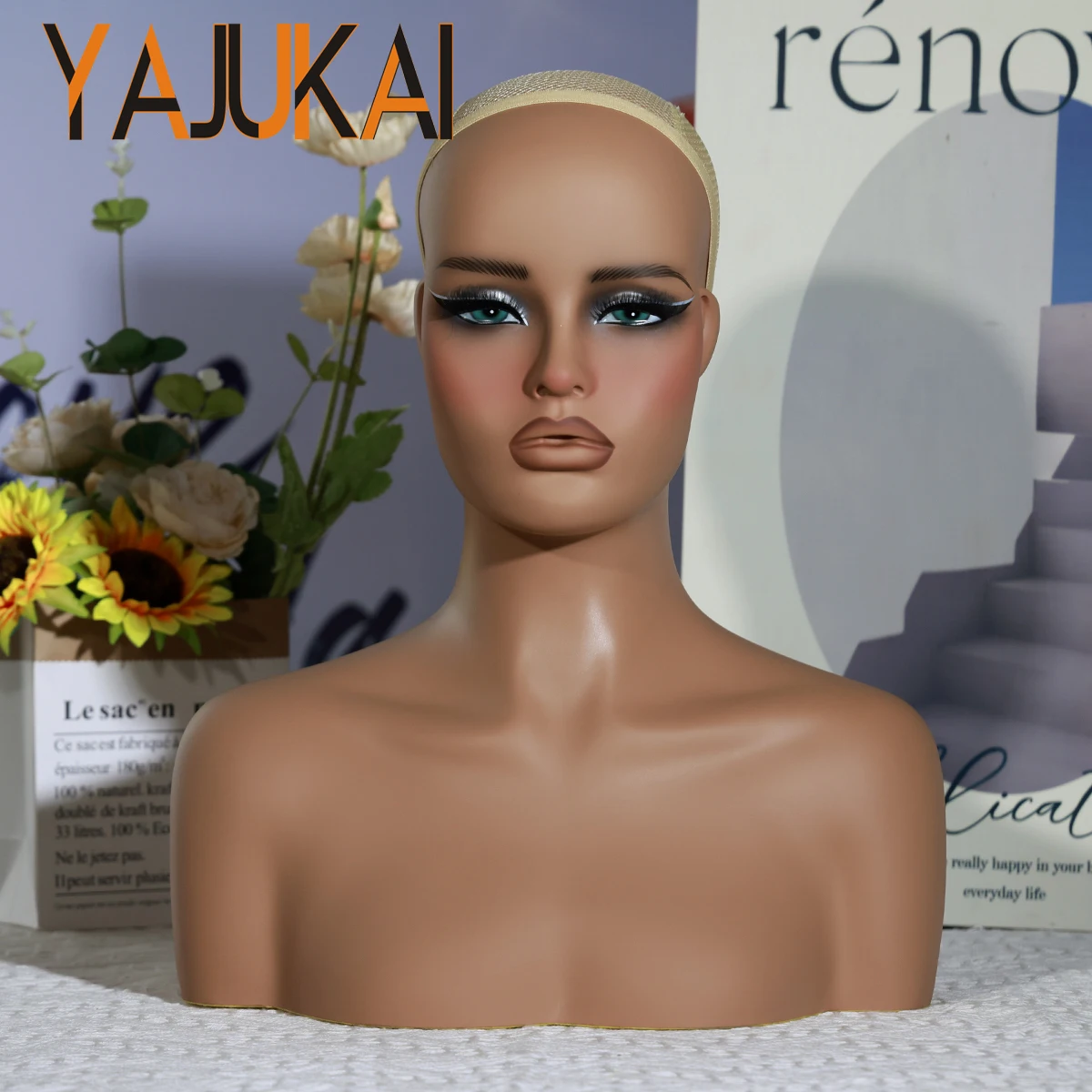 

Square Face Mannequin Head 1Pcs Wig Head Silver Eye Shadow Green Eyes Realistic Wig Display Mannequins For Wigs Jewelry Clothing