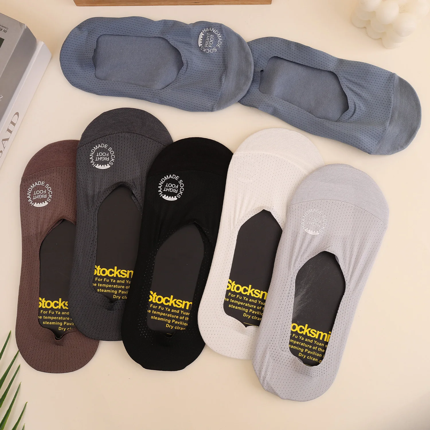 中空アウト目に見えない夏のメンズソックス 1/5 ペアメッシュボートアイスシルクノンスリップアンクルソックススリッパ綿底ローカット靴下