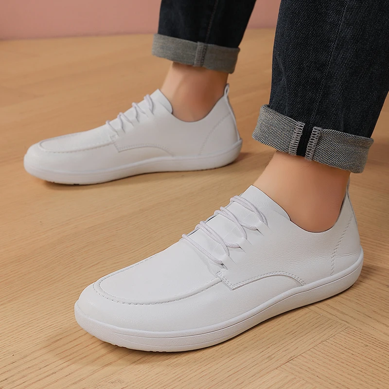 Casual Leather Fashion Sneakers Lightweight Walking Shoes for Men Soft Sole Leather Shoes Outdoor Solid Color Men's Sports Shoes