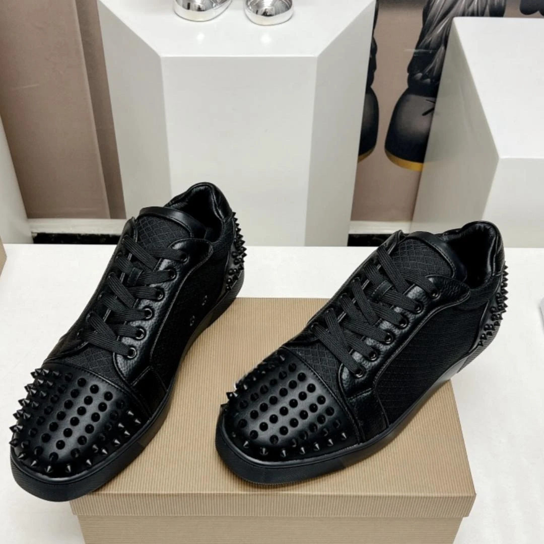 New Cl Shoes Lace-up Low Top Men's Black Board Shoes Street Shot Silver Nails Fashion Design High Quality Women Flat Shoes