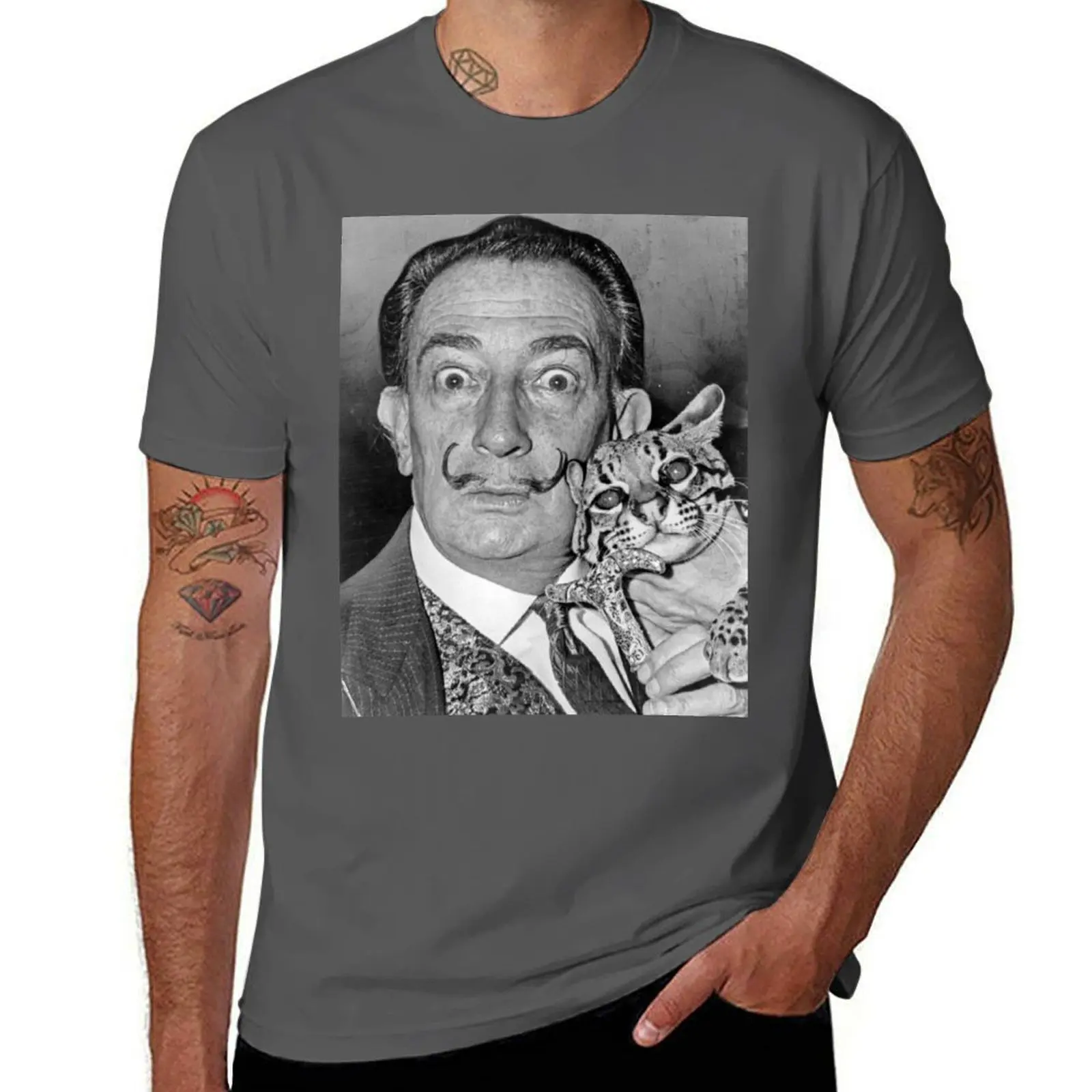 

Salvador Dali ocelot and with photo cane. T-Shirt Trendy Print Short Sleeve T-Shirt