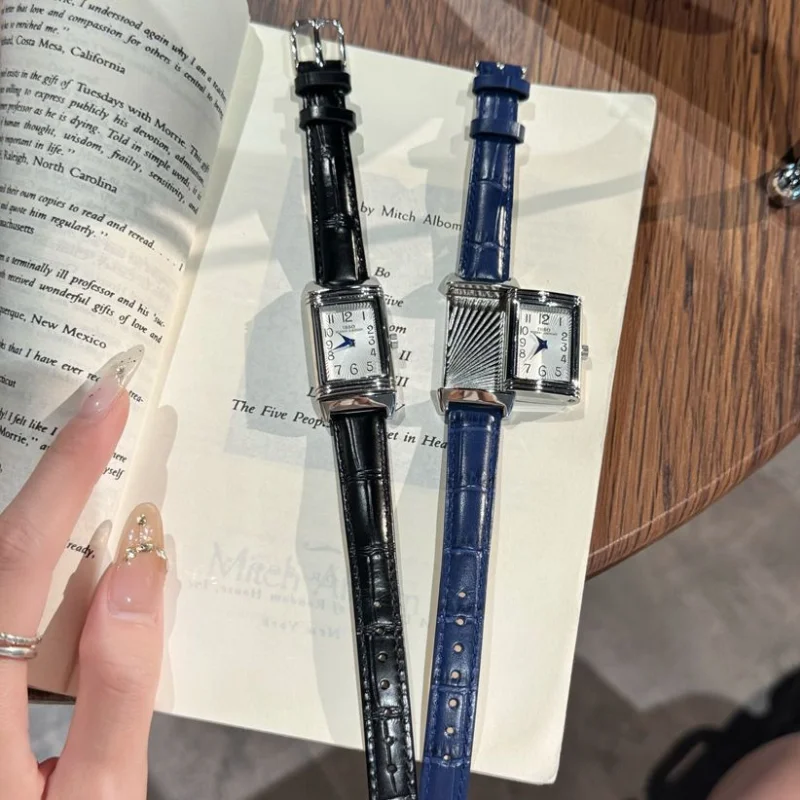 Jam Tangan Kuarsa untuk Wanita dengan Diameter 36Mm Ketebalan 10Mm Tali Kulit Casing Dapat Dibalik Tahan Air Hingga 30 Meter
