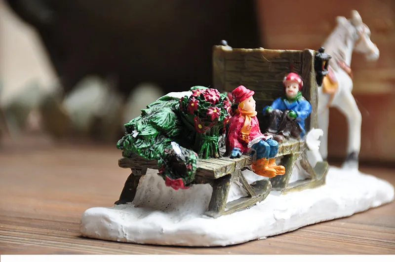 resin figure mental psychological sand table game box court therapy Carriage and characters   Christmas scene