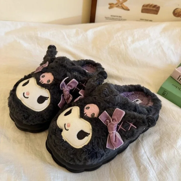 

Wearing thick soled warm cotton slippers for women in winter, cute Kuromi indoors, soft and cute cartoon half drag hairy shoes