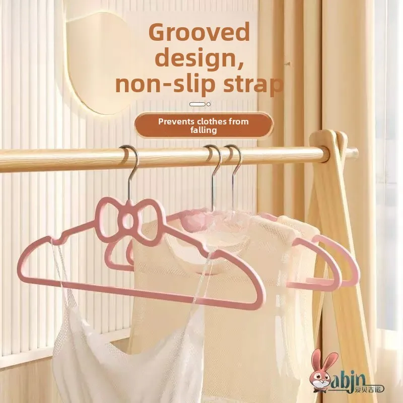 Pink Heart Shaped  Knot Plastic Clothes Hanger Anti Slip Cute Student Dormitory Drying Rack Creative Storage Organizer
