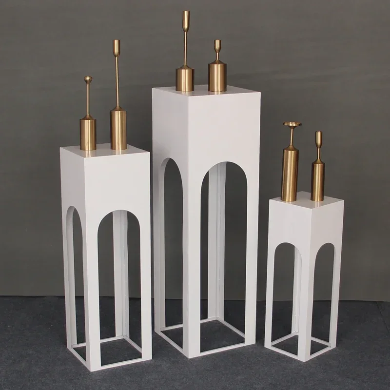 

The new wedding props, the forging railway guide is gradually promoted, the square column dessert table,