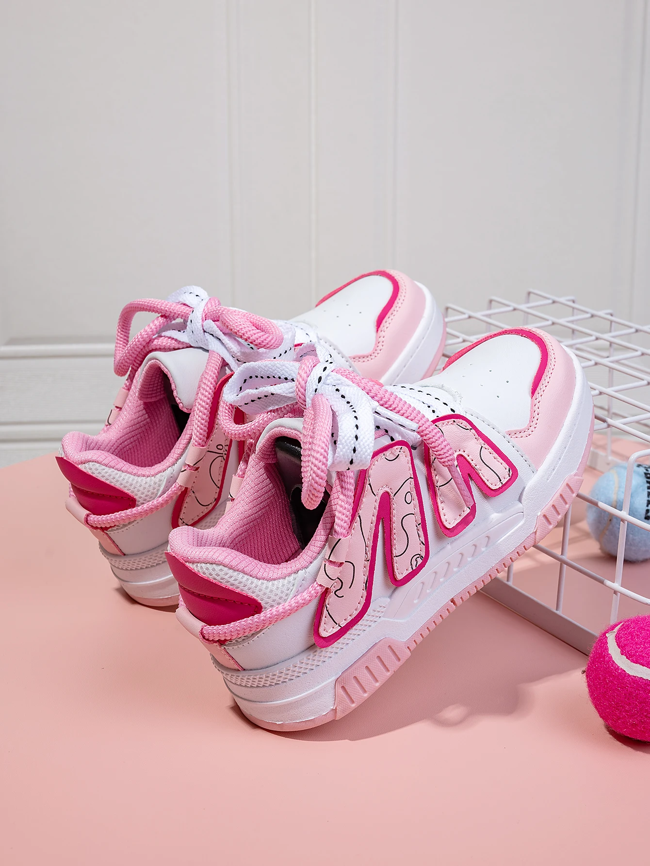 

New Children Spring Sport Shoes Kid Autumn Boys Casual Soft Soled Shoes Girls Front Lacing High Top Bread Shoes Neutral Sneaker