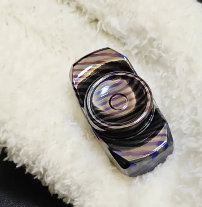 

Used EDC Xuan Yue EDC zircuti spinner Fingertip gyroscope Decompression toys