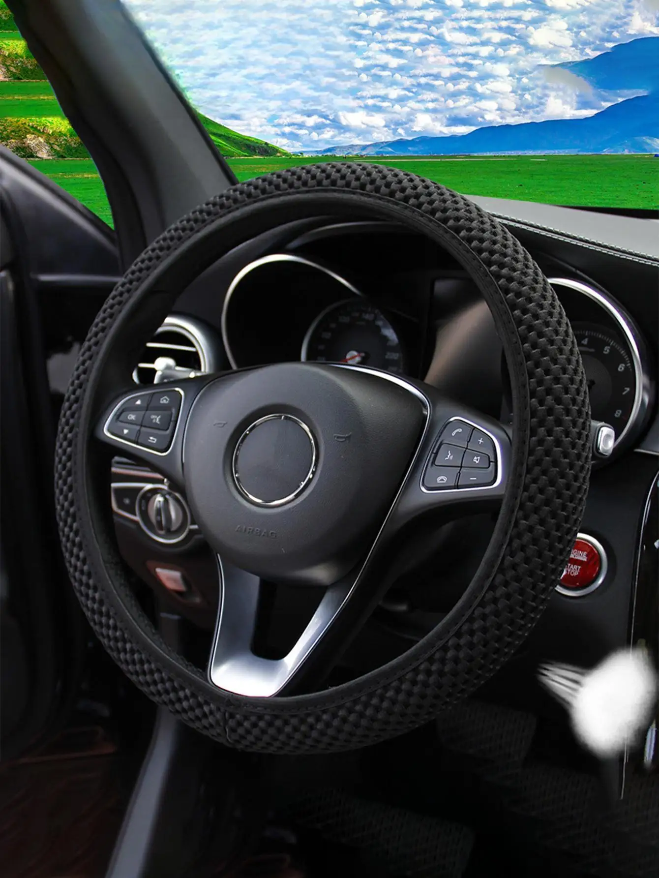 1PC Ice Silk Steering Wheel Cover is Comfortable, Breathable, Anti slip, and Wear Resistant, Suitable for All Models