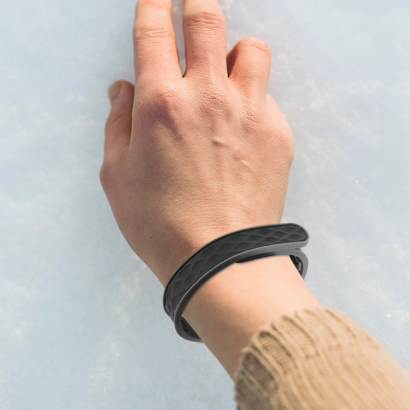 

1PC Anti Static Sports Bracelet Durable Silicone Unisex Adjustable Winter Jogging Outdoor Lightweight Protection