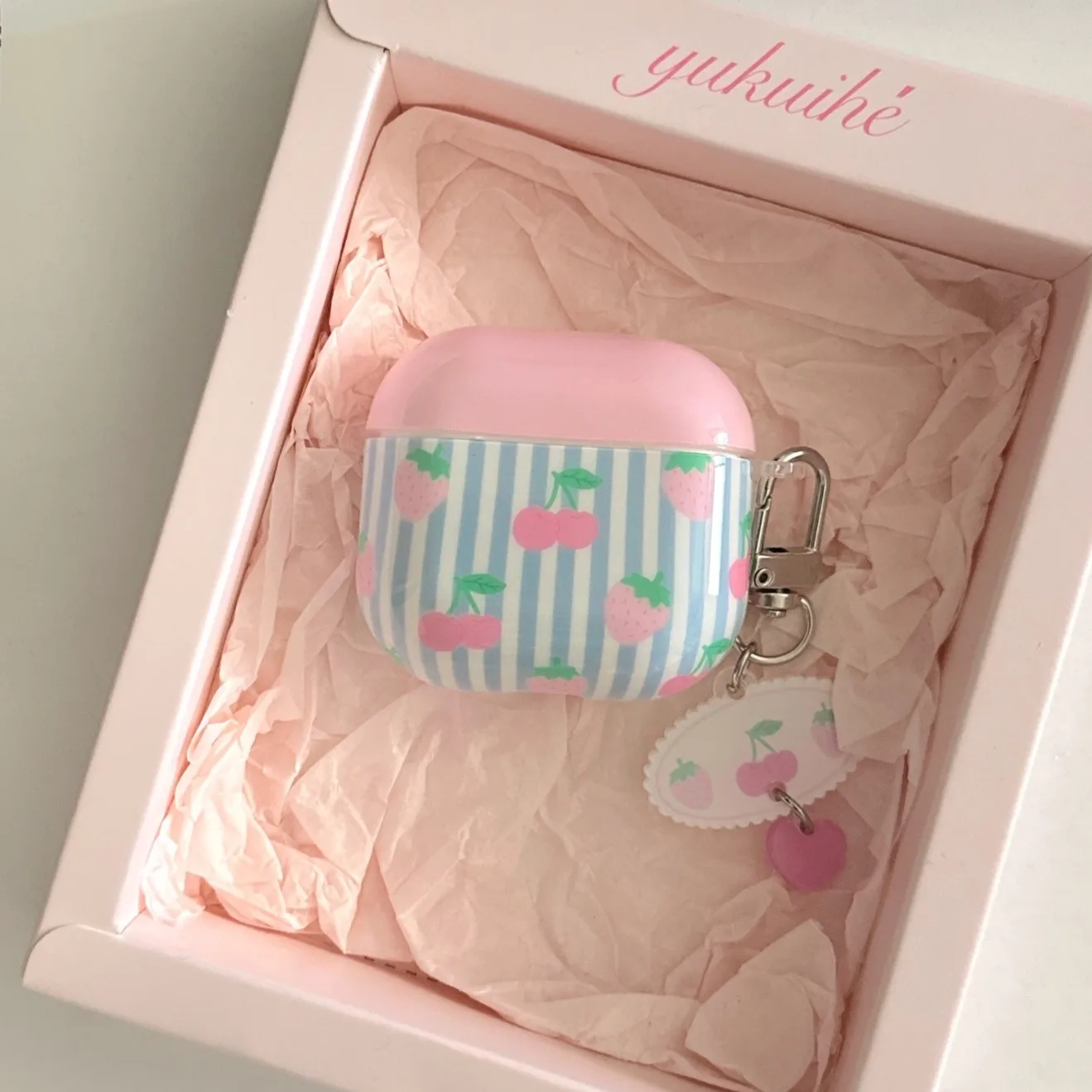 Blau gestreift rosa Erdbeere Kirsche + ovales Herz Anhänger Kopfhörerhülle geeignet für Apple/Für Airpods Pro2 Hülle/Für Airpods3 Hülle/Für Airpods2 Hülle/Modische Damen Kopfhörerhülle