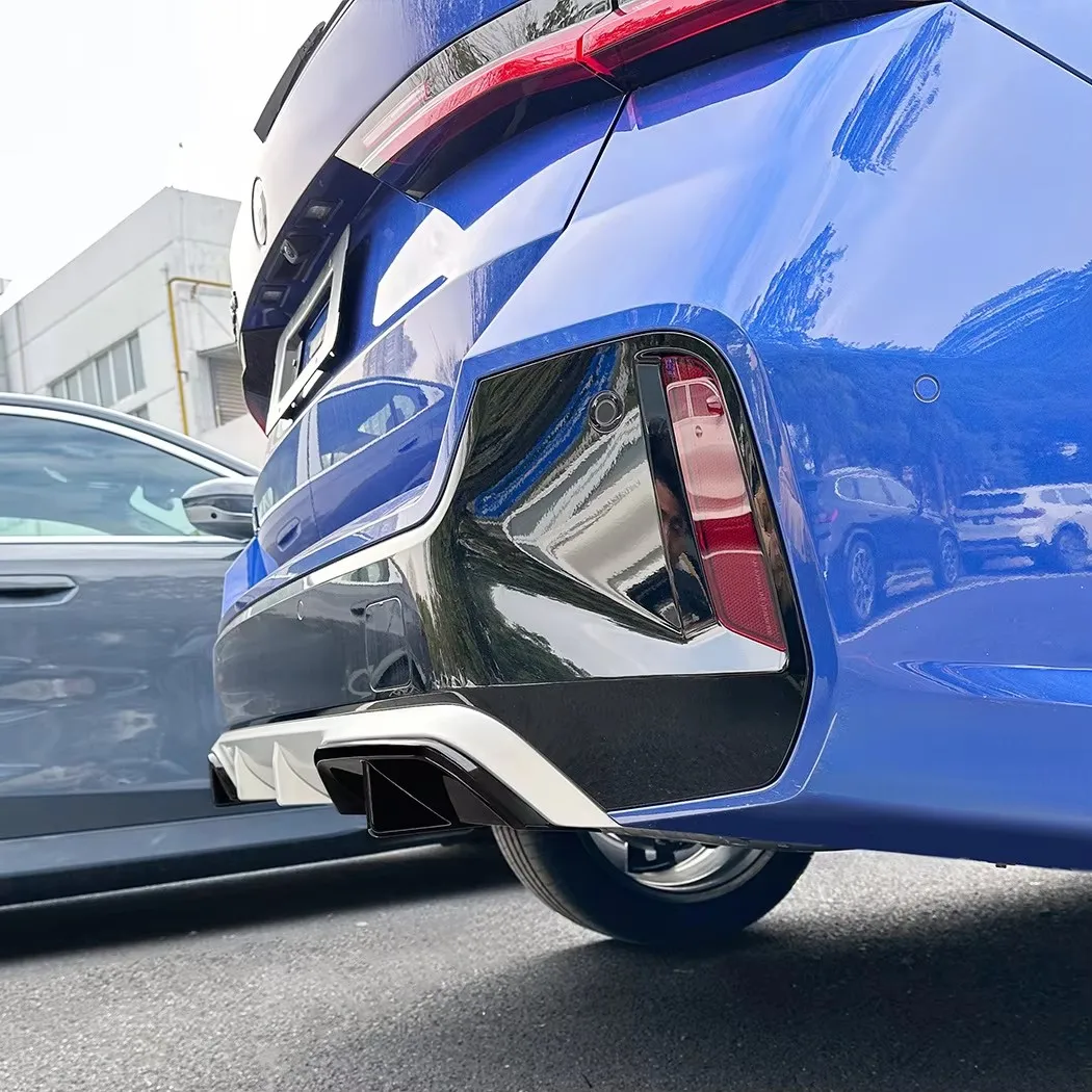 

Задний бампер в стиле M Performance, диффузор для губ, канавки для BMW X1 iX1 U11 M Sport 2023-2025, разделитель накладки заднего выхлопной трубы