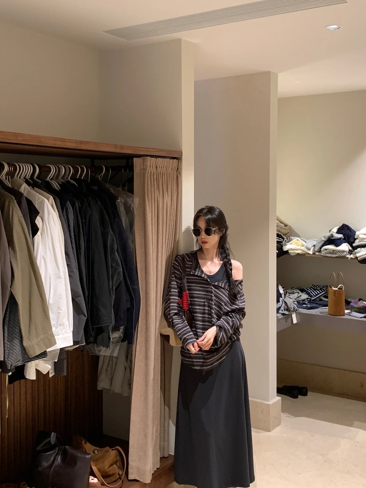 

Корейский комплект BRIVIN: полосатая футболка с длинным рукавом и юбка, женский модный комплект, осенняя новинка, костюм из двух предметов