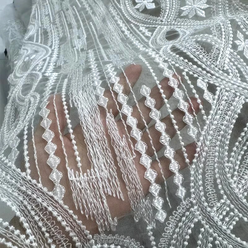 

Прозрачная сетчатая ткань с текстурированной полиэстеровой кружевной вышивкой, идеально подходящая для свадебного платья, вуаль, вечерняя одежда, модное украшение