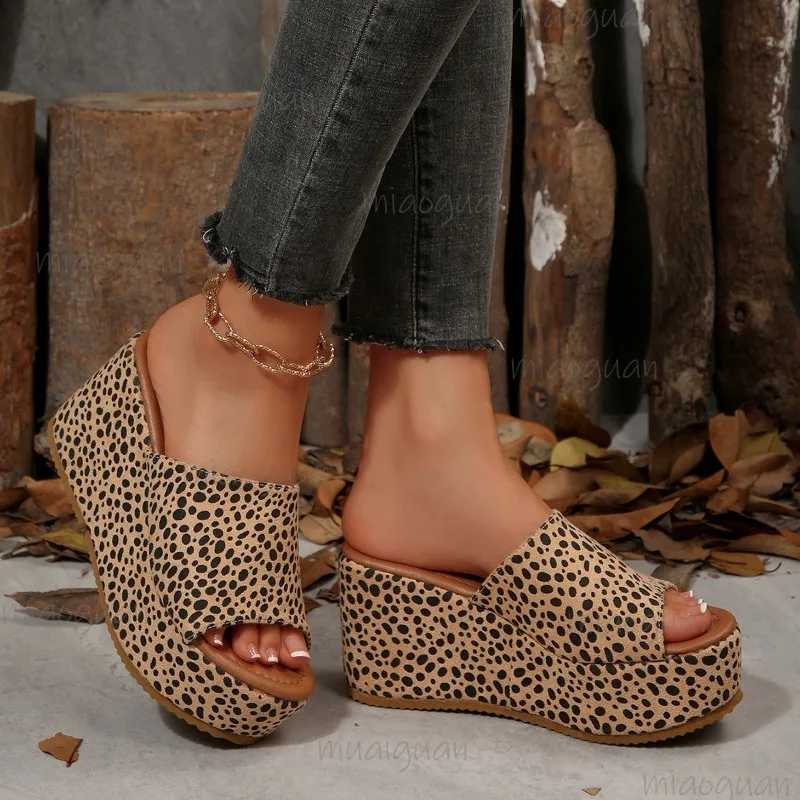 Sandales coulissantes à plateforme imprimé léopard pour femmes, semelle épaisse, bout ouvert, pantoufles à talons compensés, décontractées, usage quotidien