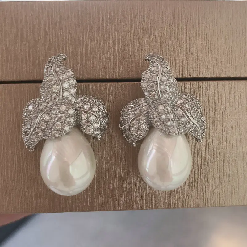 Bilincolor Fashion White pearl Golden Dubai Drop Earring for Women