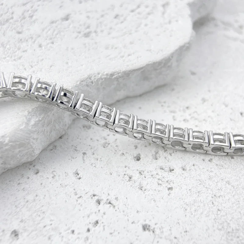 Thumbnail 4 - #33 Best Moissanite Tennis Bracelets to Buy In 2026