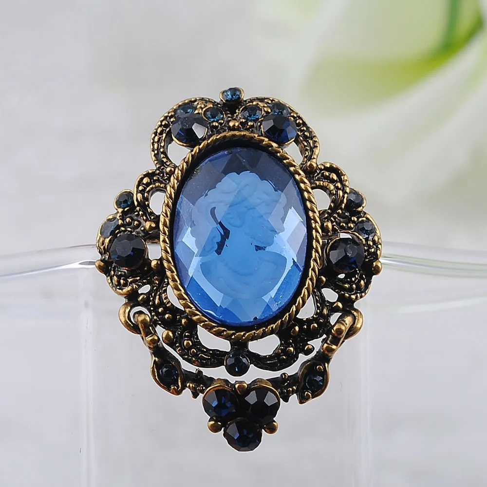 Broche de Estilo Victoriano con Camafeo de Dama, Accesorio Vintage y Elegante