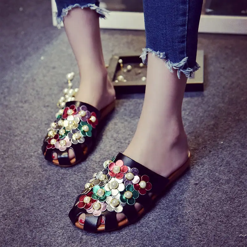 WUYAZQI Summer new  fashion pearl hollow flower  flat bottom sandals and slippers female Baotou  tide wholesale women\'s shoes